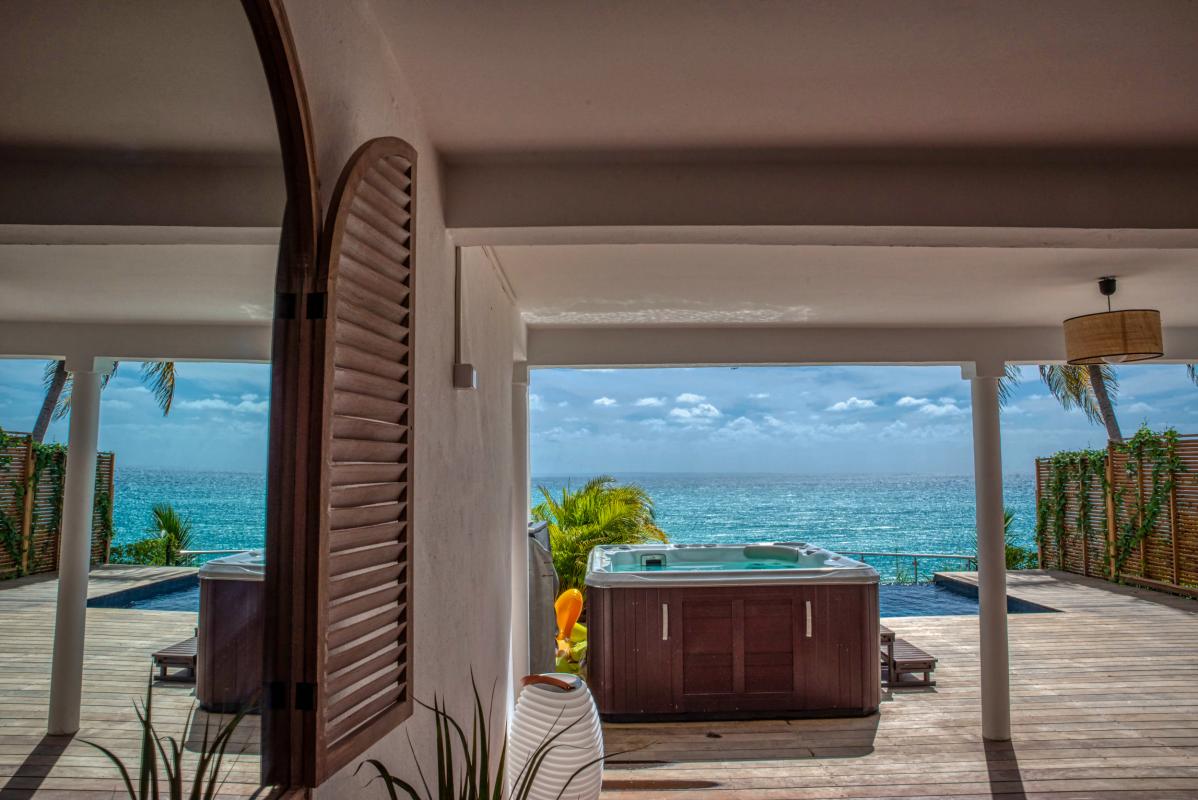 A louer villa 4 chambres au Gosier avec piscine et vue mer - jacuzzi